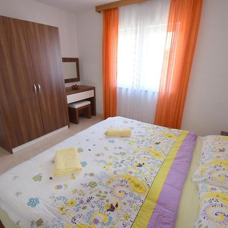 Apartments Gabrijel Malinska Buitenkant foto