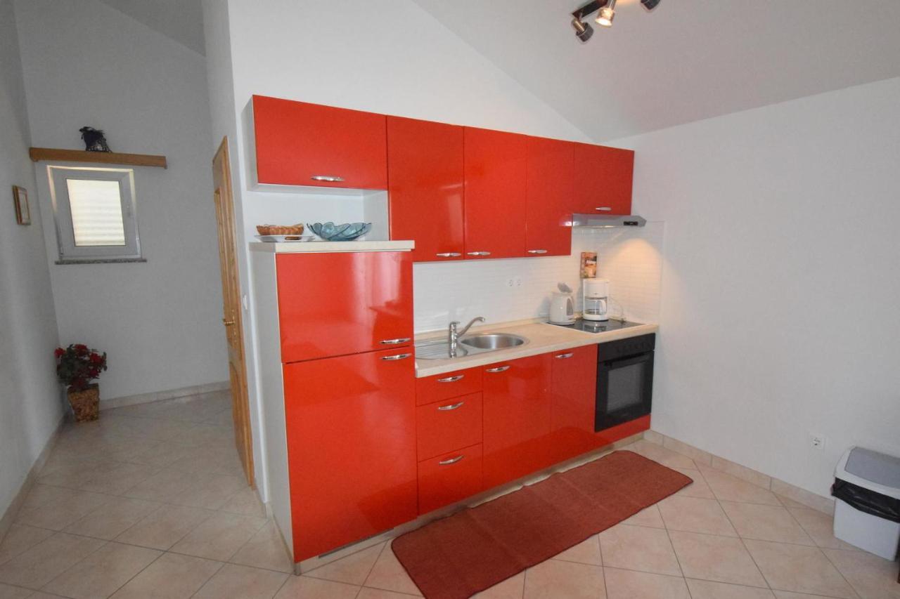 Apartments Gabrijel Malinska Buitenkant foto